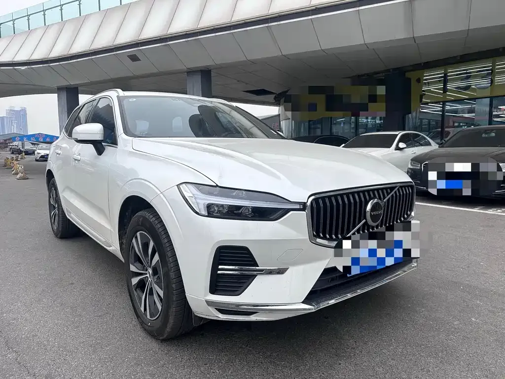 Volvo XC60 2023 из CN, фото 3