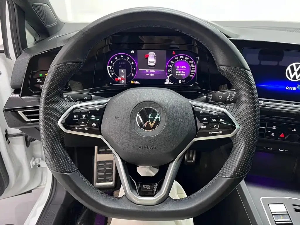 Volkswagen Golf 2022 из CN, фото 10