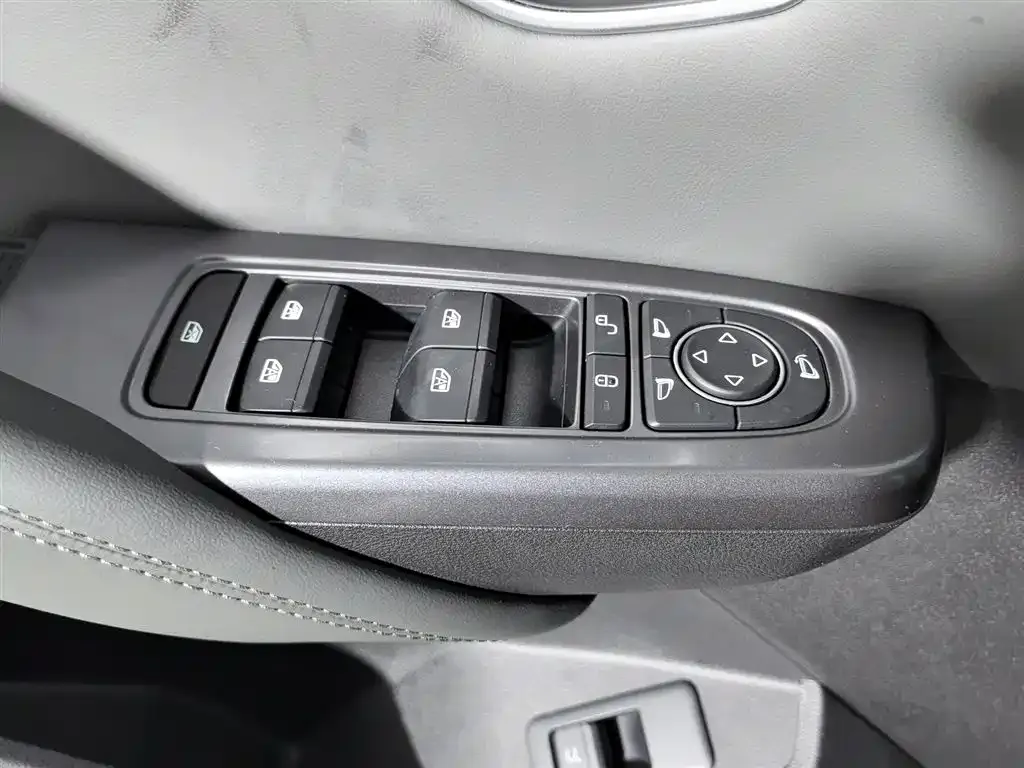 BYD L DM-i 2025 из CN, фото 9