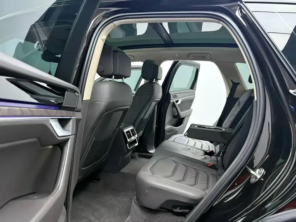 Volkswagen Touareg 2022 из CN, фото 4