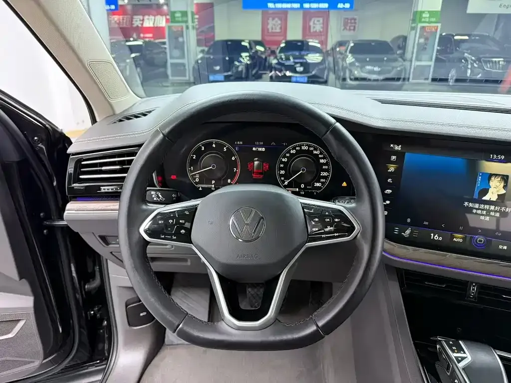 Volkswagen Touareg 2022 из CN, фото 8