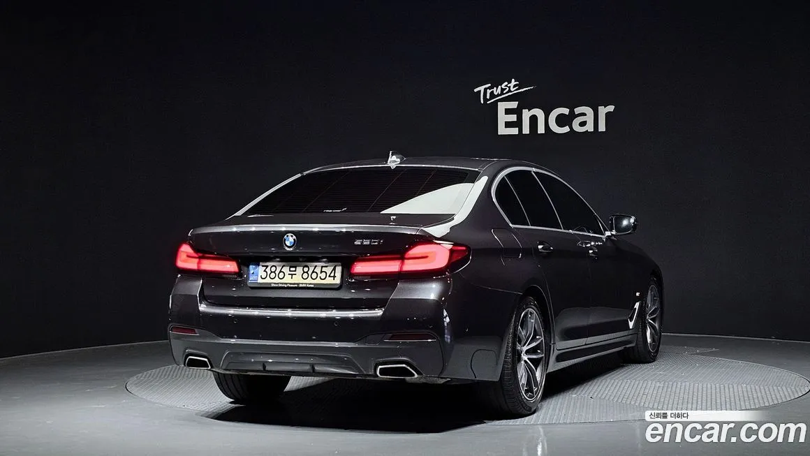 BMW 5-Series 2021 из KR, фото 2