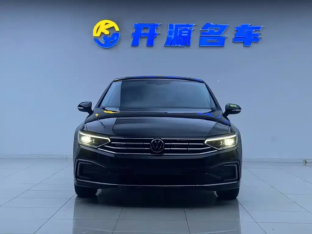 Volkswagen Magotan GTE PHEV 2024 из CN, фото 1