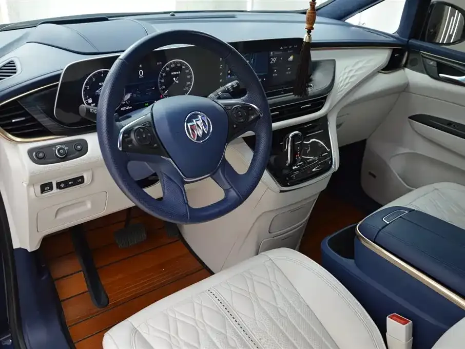Buick GL8 2023 из CN, фото 7