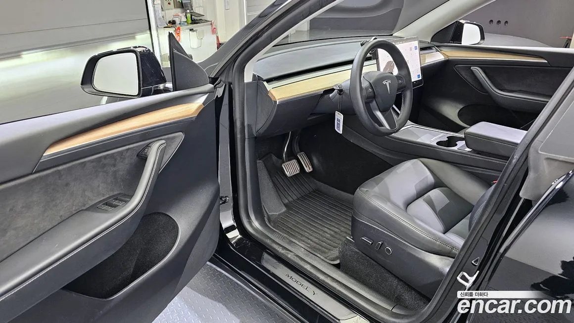 Tesla Model Y 2023 из KR, фото 10
