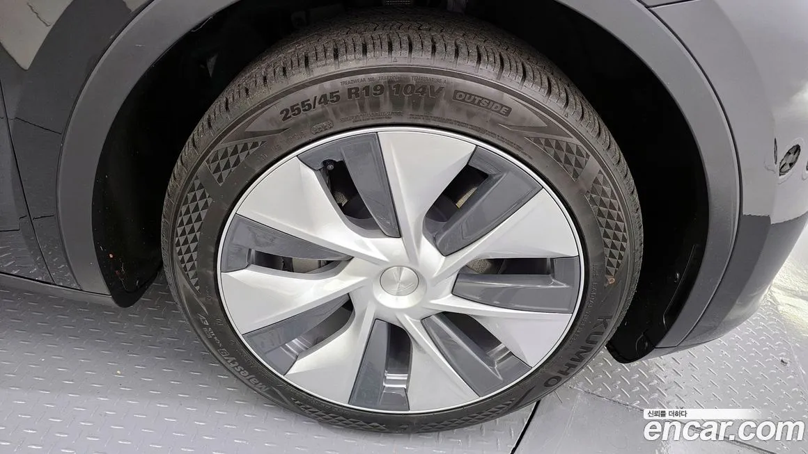 Tesla Model Y 2023 из KR, фото 5