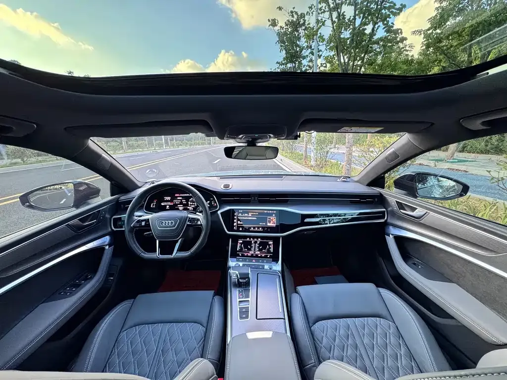 Audi A7L 2024 из CN, фото 10