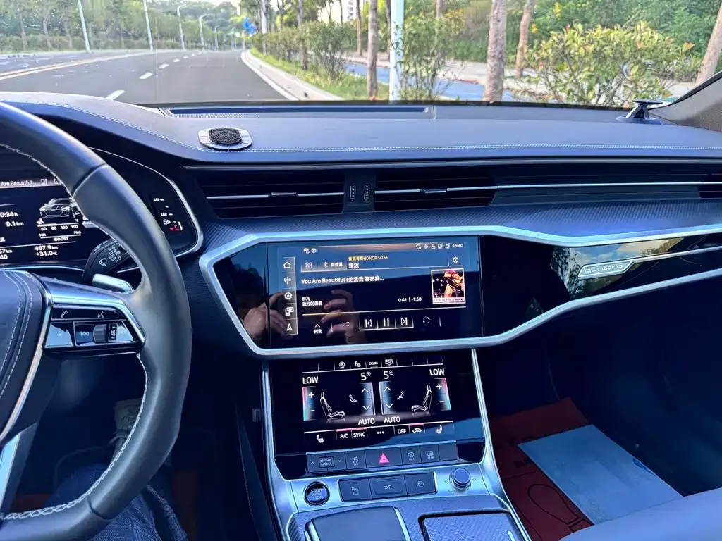 Audi A7L 2024 из CN, фото 6