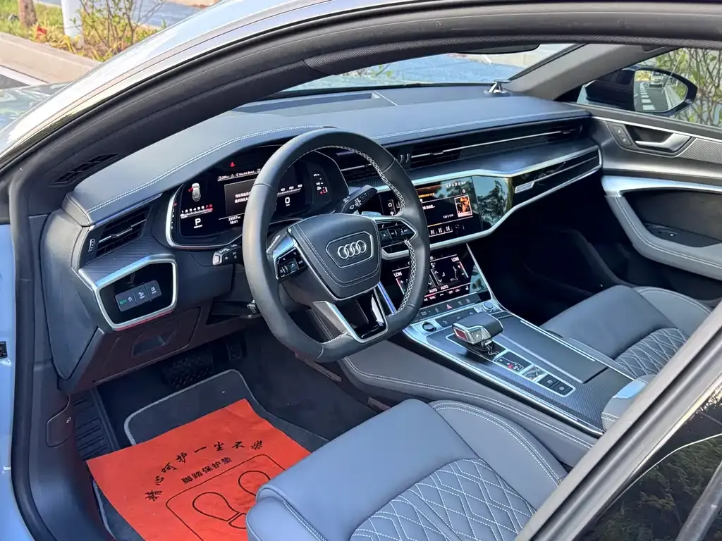 Audi A7L 2024 из CN, фото 9