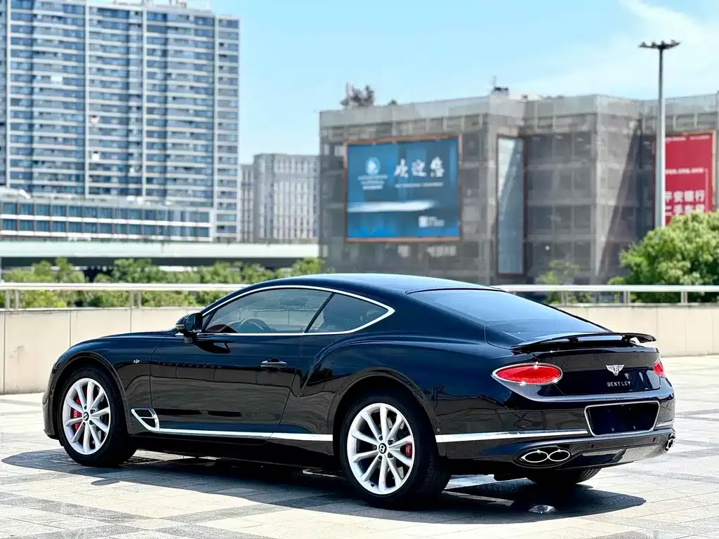 Bentley Continental 2021 из CN, фото 7