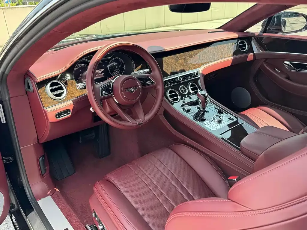 Bentley Continental 2021 из CN, фото 8