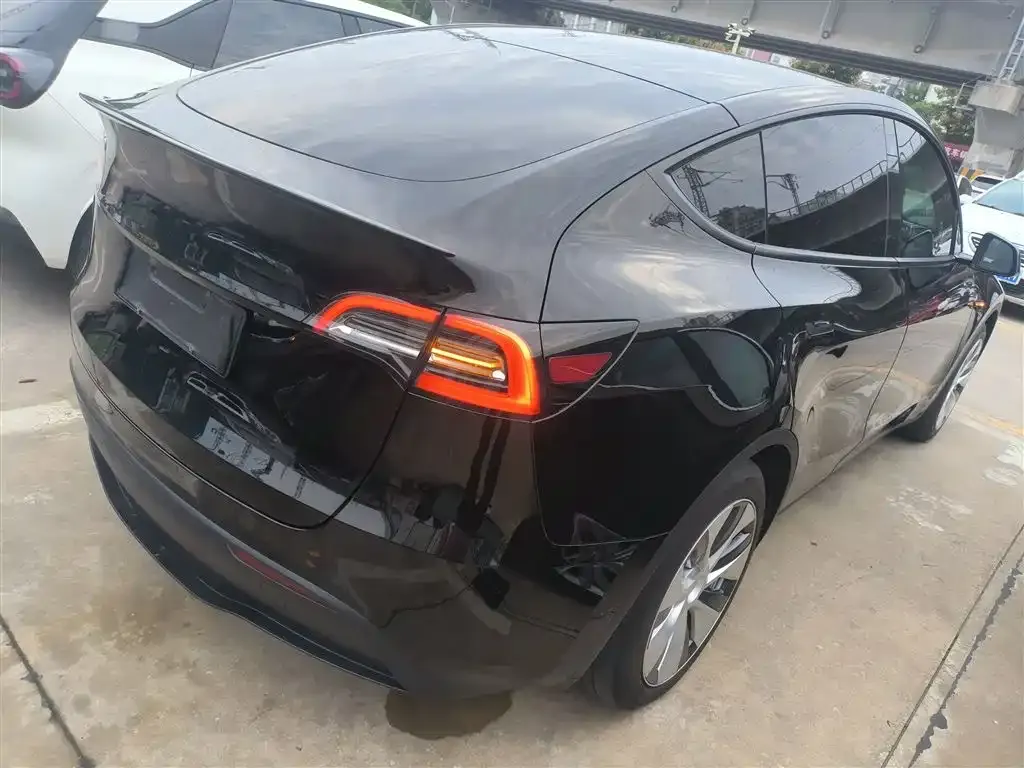 Tesla Model Y 2023 из CN, фото 7