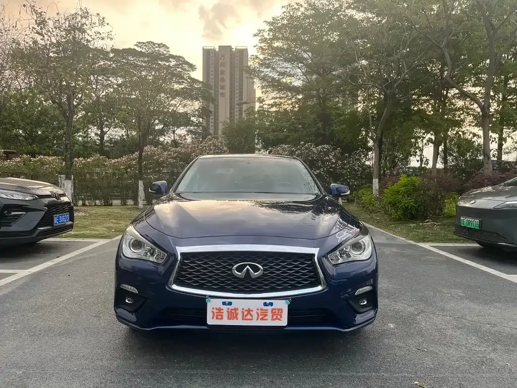 Infiniti Q50L 2021 из CN, фото 2