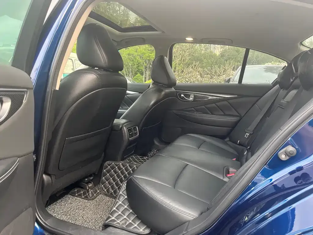 Infiniti Q50L 2021 из CN, фото 8