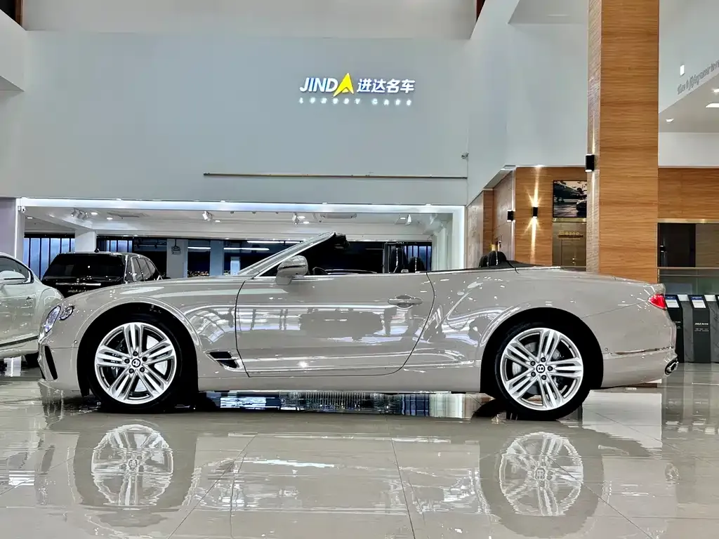 Bentley Continental 2024 из CN, фото 5