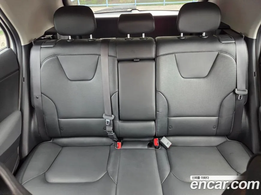 Kia Niro 2023 из KR, фото 8