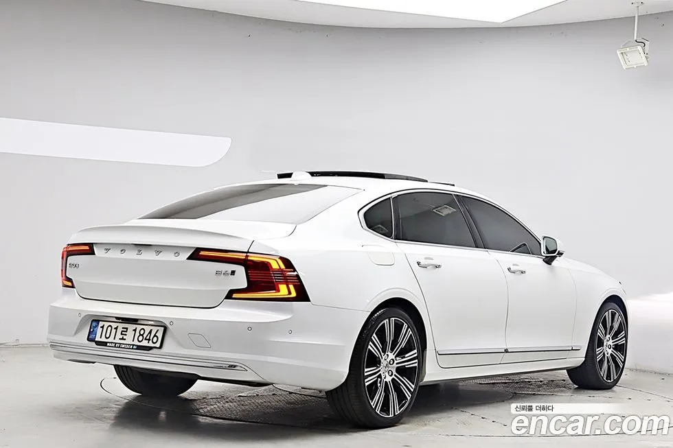 Volvo S90 2022 из KR, фото 4