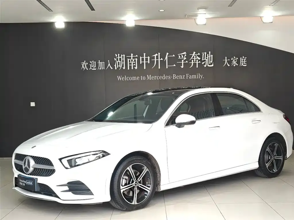Mercedes-Benz A-Class 2023 из CN, фото 1