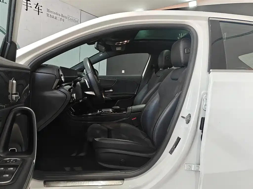 Mercedes-Benz A-Class 2023 из CN, фото 5