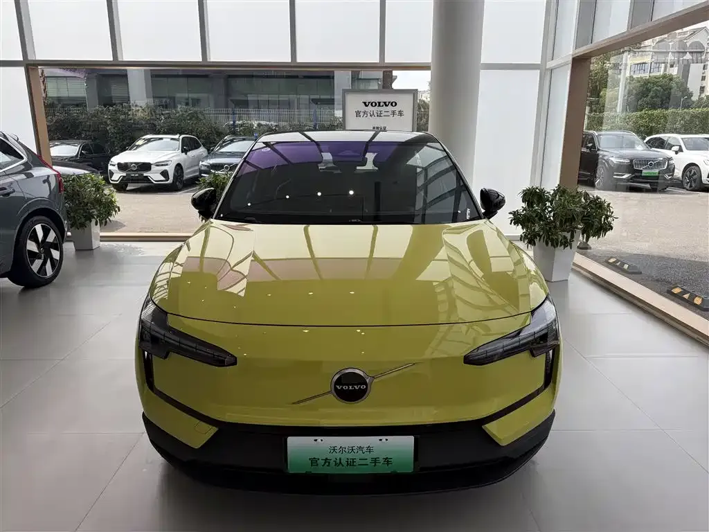 Volvo EX30 2025 из CN, фото 3