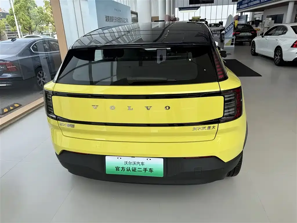 Volvo EX30 2025 из CN, фото 8