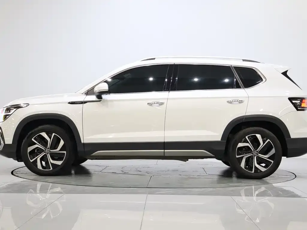 Volkswagen Tharu 2024 из CN, фото 6