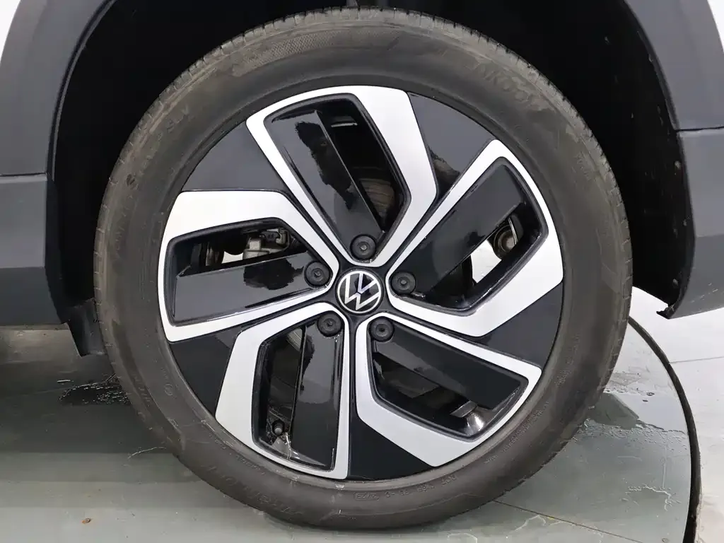 Volkswagen Tharu 2024 из CN, фото 9