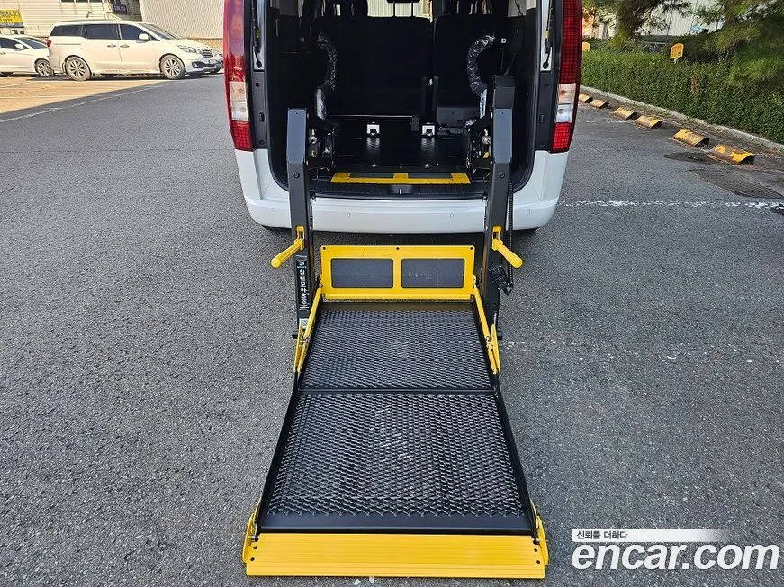 Hyundai Staria 2023 из KR, фото 1