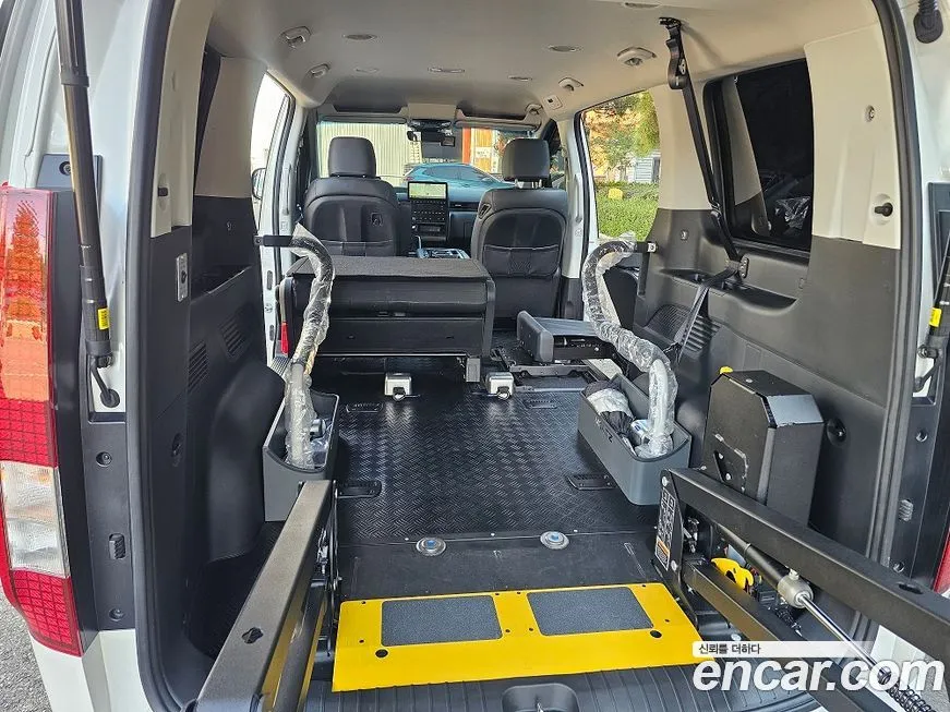 Hyundai Staria 2023 из KR, фото 2