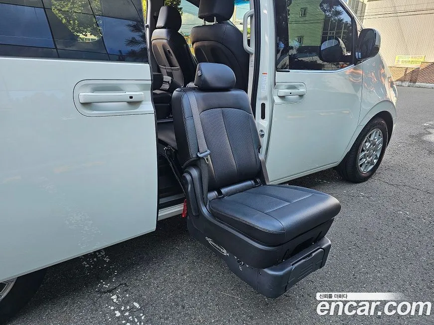 Hyundai Staria 2023 из KR, фото 4