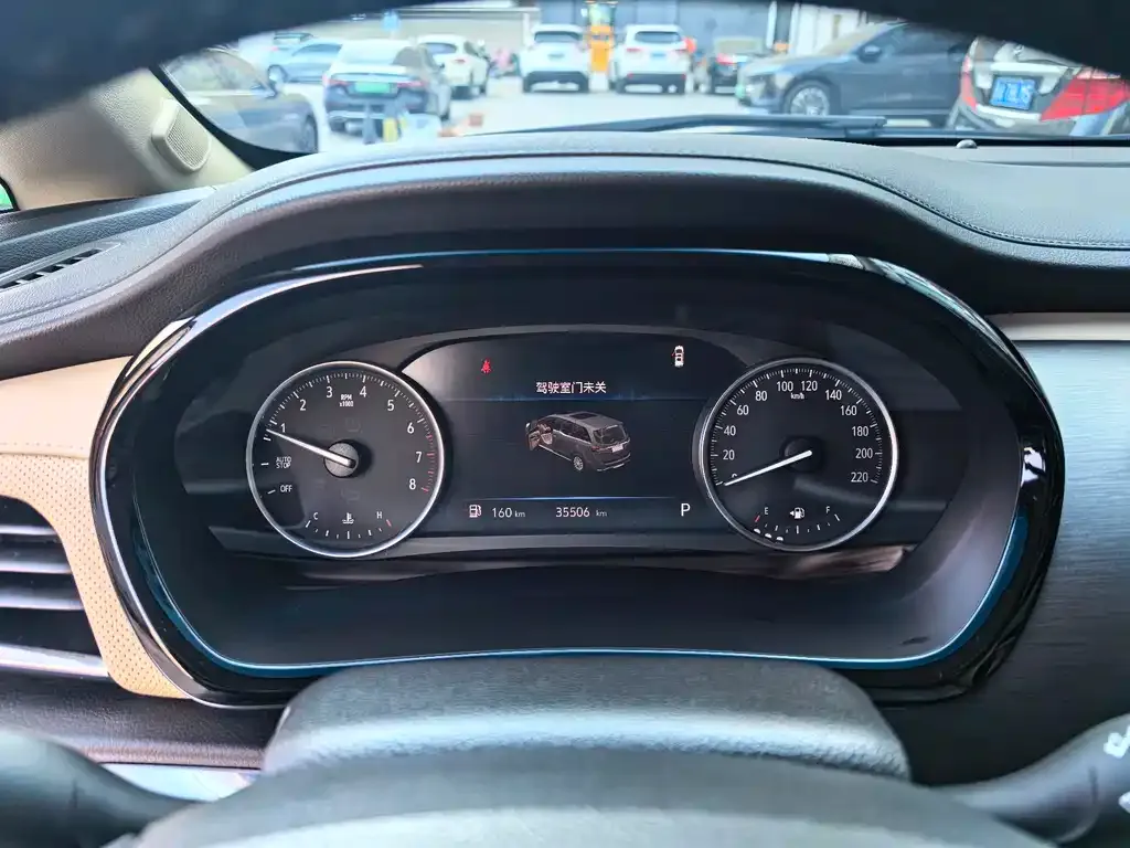 Buick GL8 2023 из CN, фото 8