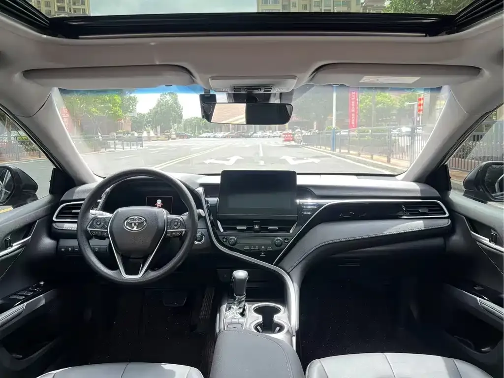 Toyota Camry 2024 из CN, фото 8