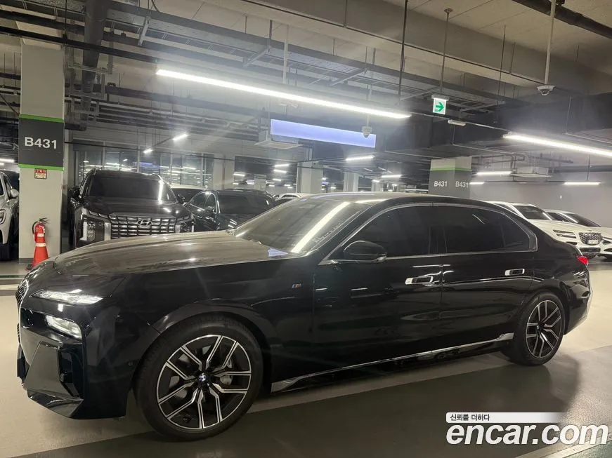 BMW 7-Series 2023 из KR, фото 2