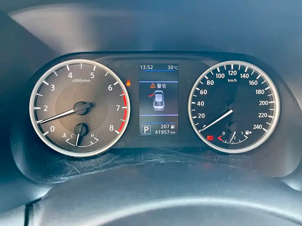 Nissan Sylphy 2023 из CN, фото 8
