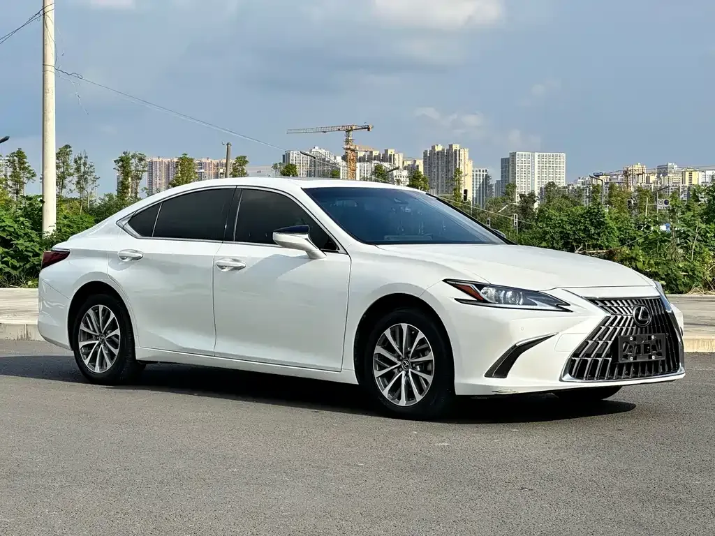 Lexus ES — фото 3