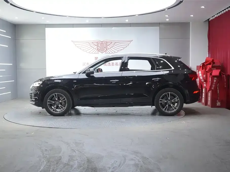 Audi Q5L 2021 из CN, фото 2