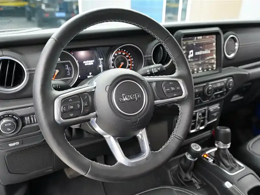 Jeep Gladiator 2023 из CN, фото 6