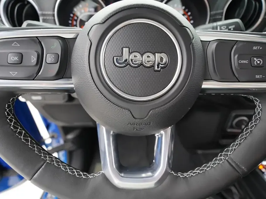 Jeep Gladiator 2023 из CN, фото 8