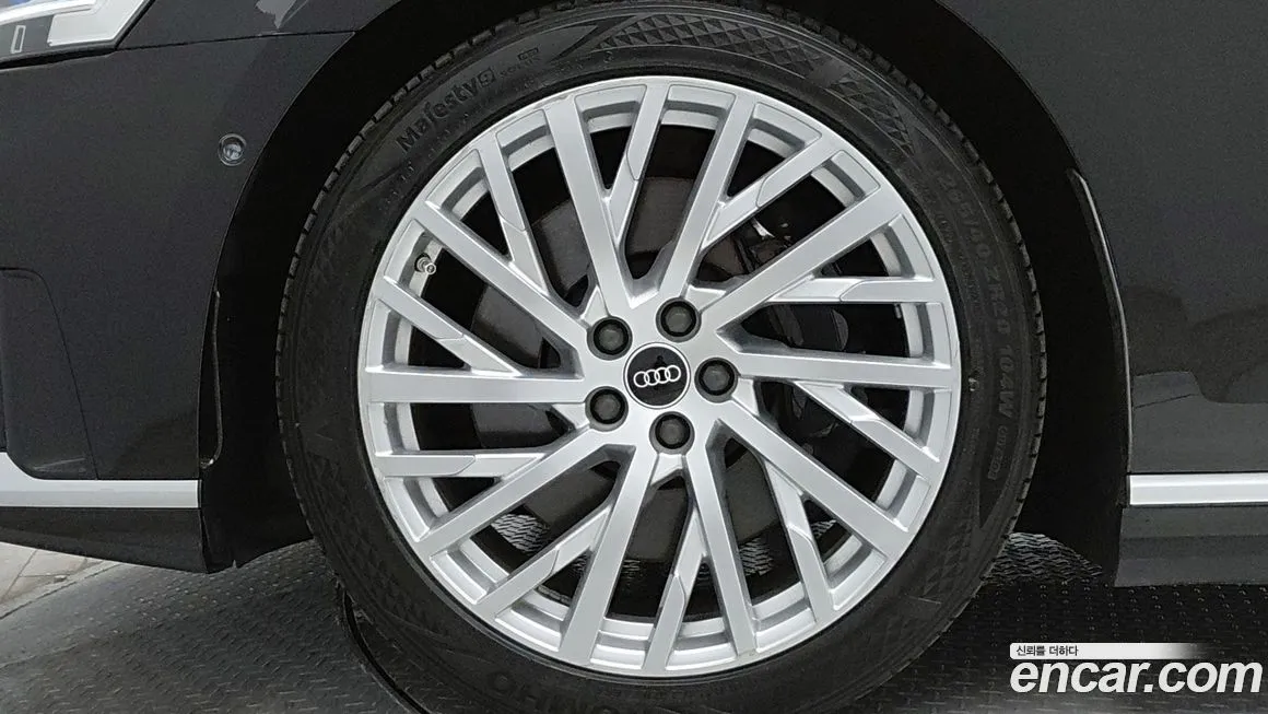 Audi A8 2021 из KR, фото 5