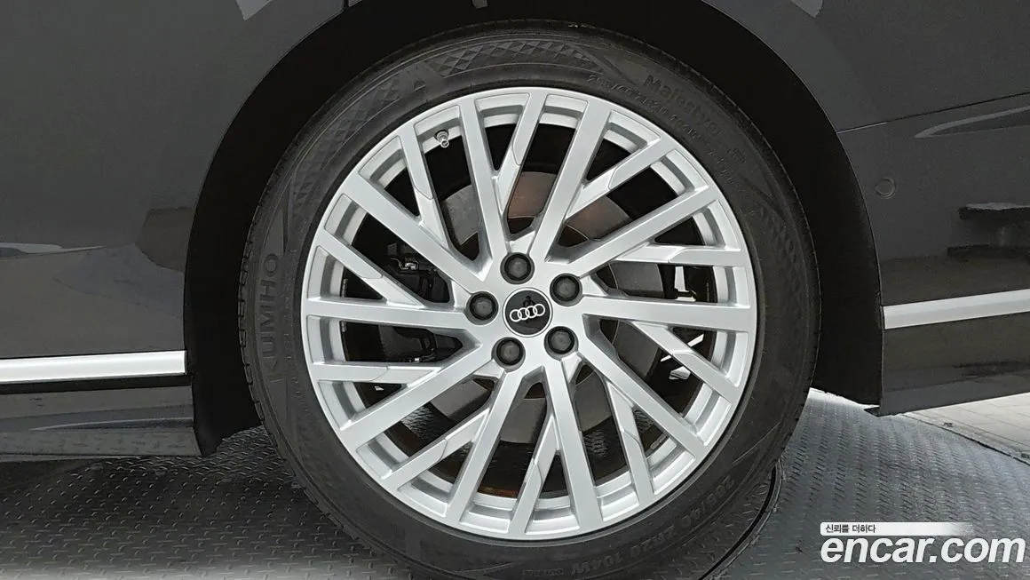 Audi A8 2021 из KR, фото 8