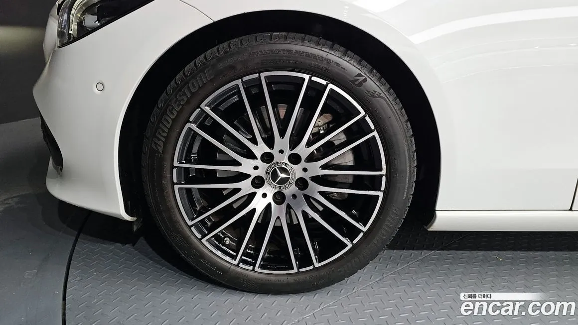 Mercedes-Benz C-Class 2024 из KR, фото 5