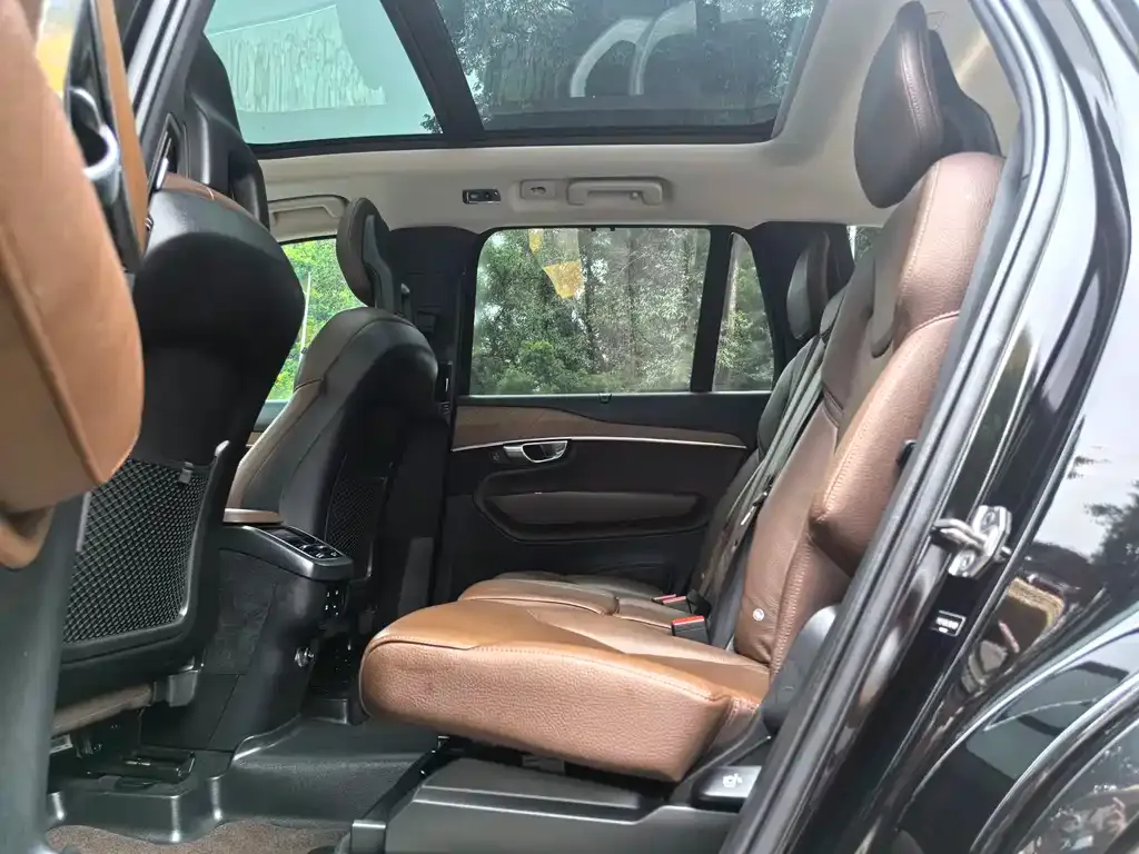 Volvo XC90 2021 из CN, фото 8