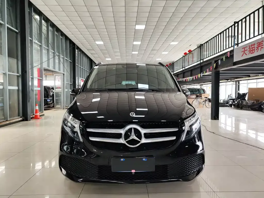 Mercedes-Benz V-Class 2022 из CN, фото 1