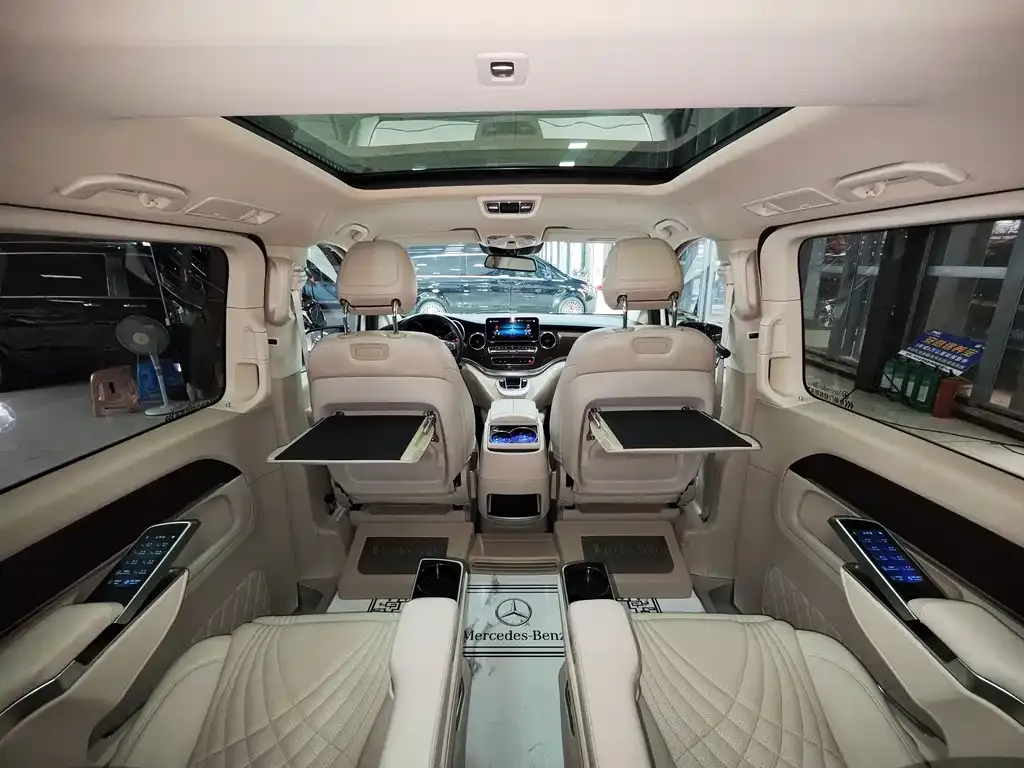 Mercedes-Benz V-Class 2022 из CN, фото 8