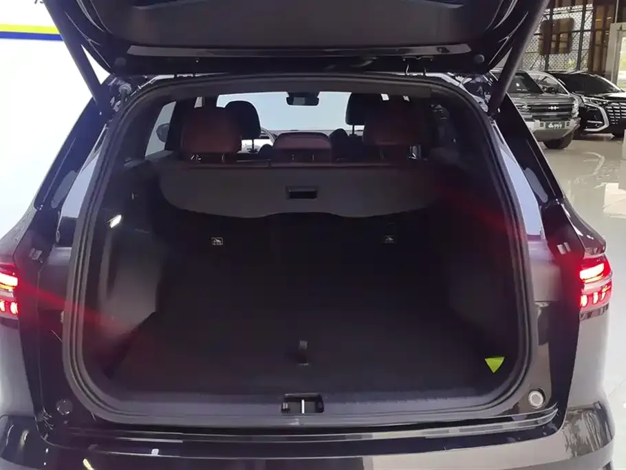 Geely Xingyue L 2023 из CN, фото 4