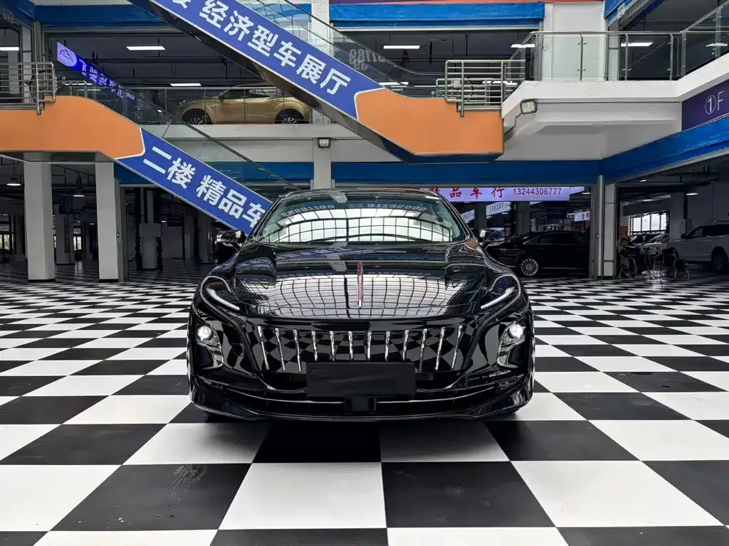 Hongqi E-QM5 2024 из CN, фото 2