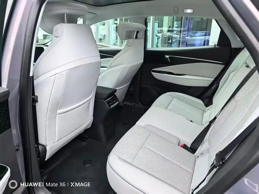 Buick E4 2025 из CN, фото 9
