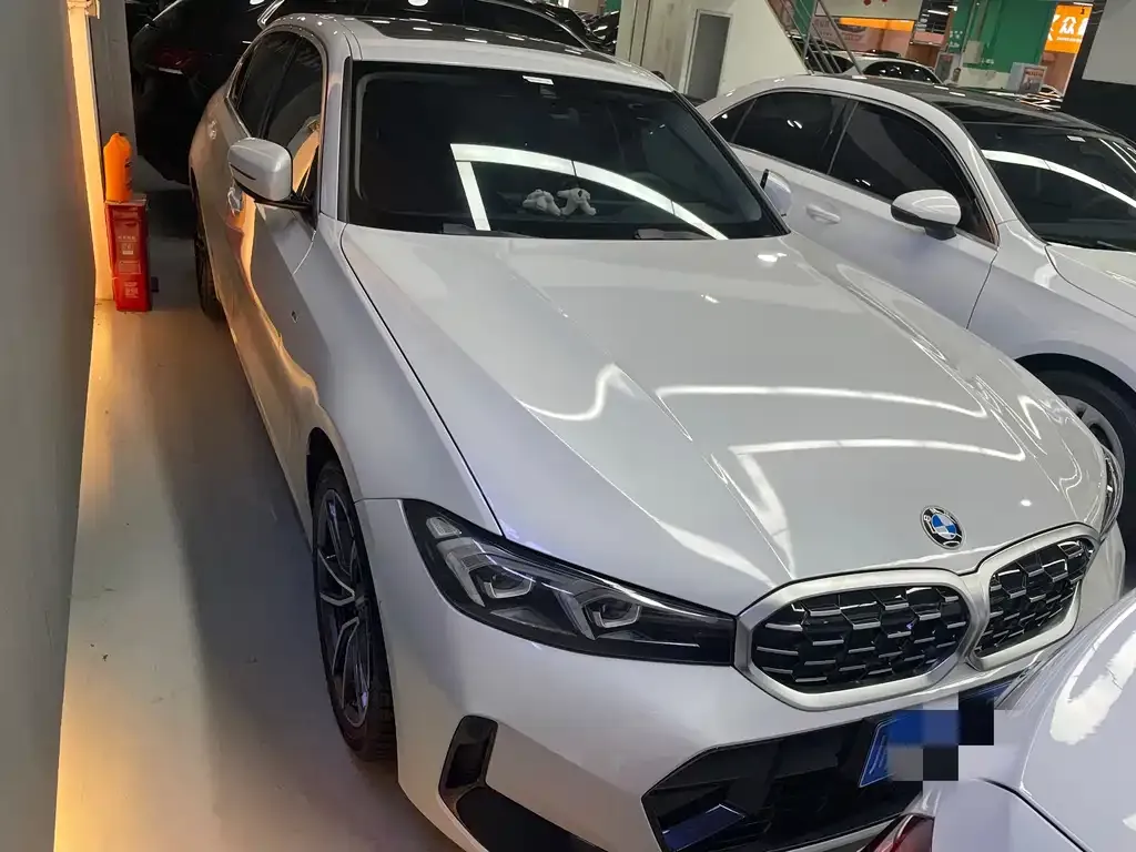 BMW 3 Series 2023 из CN, фото 1