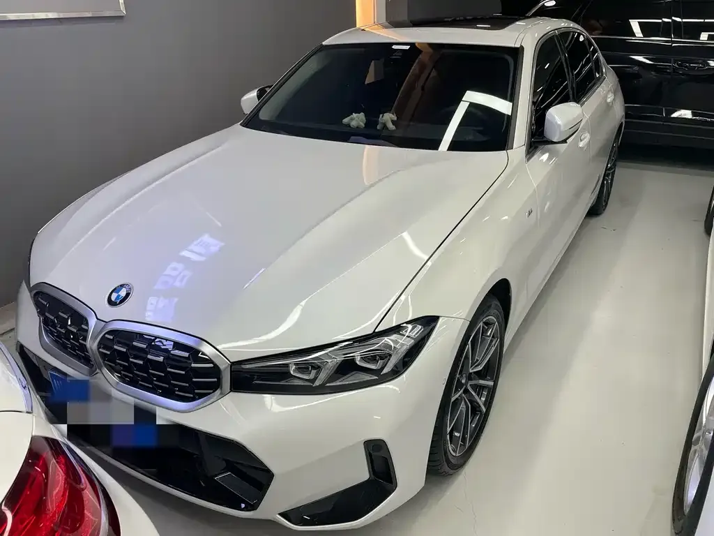 BMW 3 Series 2023 из CN, фото 2
