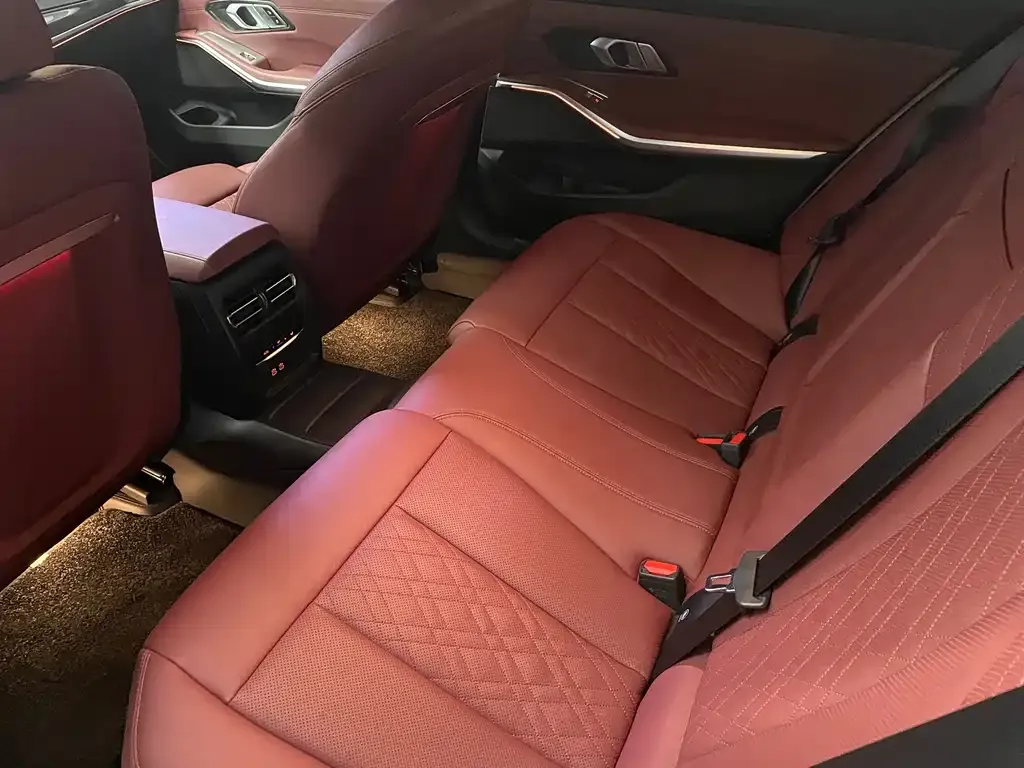 BMW 3 Series 2023 из CN, фото 4